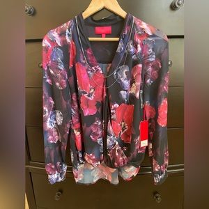 Blouse never worn Jennifer Lopez